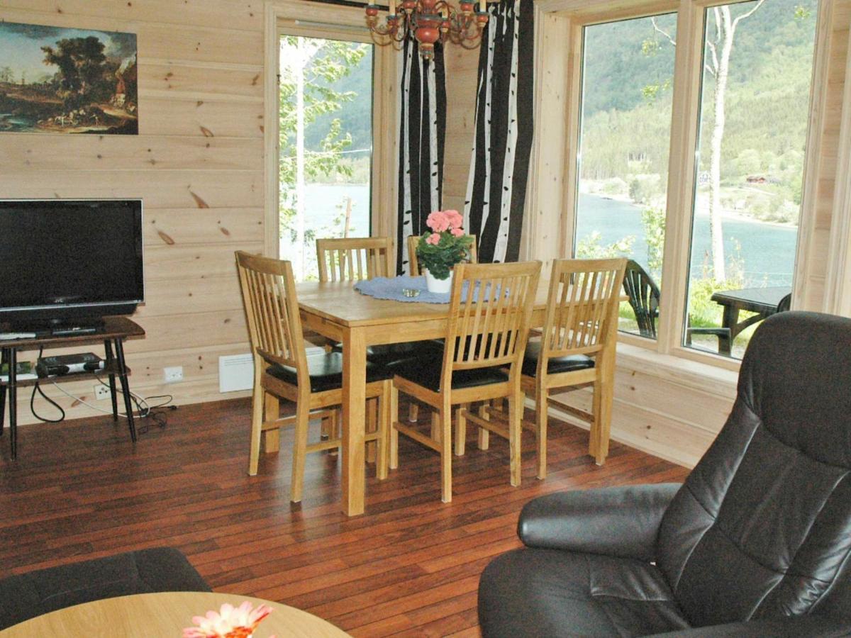 Two-Bedroom Holiday Home In Olden 3 Quarto foto